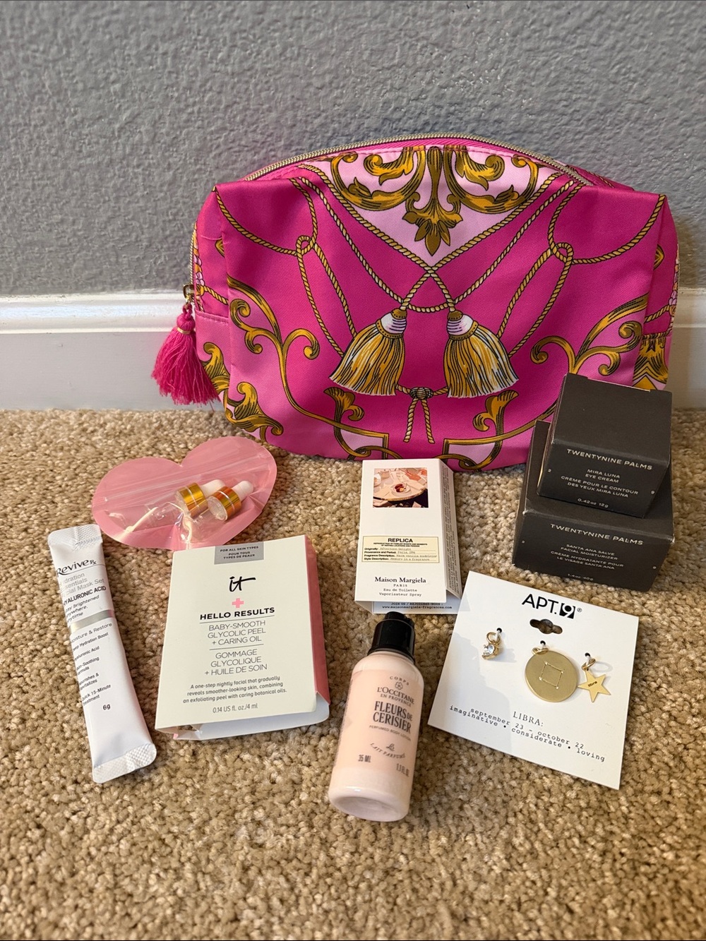 Twenty Nine Palms Gift Set with Estée Lauder Pink Tassel Cosmetic Pouch